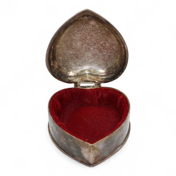 Vintage Heart-Shaped Silver Plate Trinket Box With Engraved H.B. - Picture 7 of 7